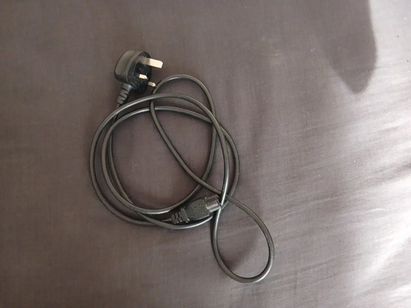 شارژر لبتاب اصل فابریکیacer|قطعات و لوازم جانبی رایانه|شیراز, زند|دیوار