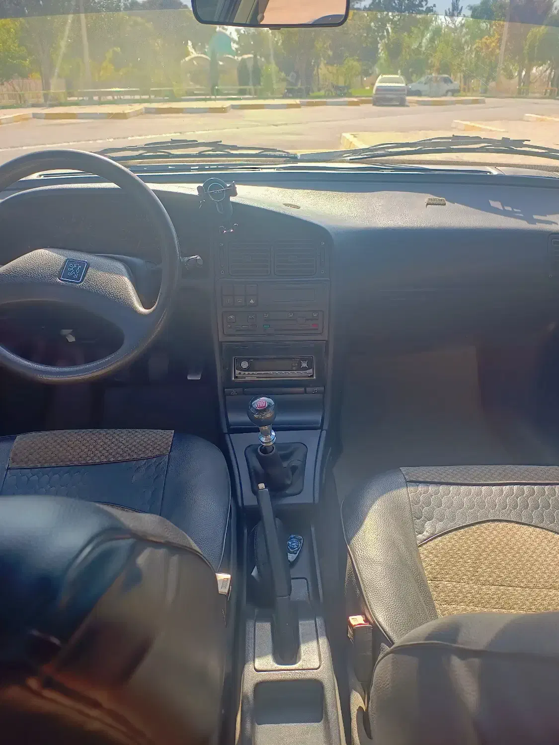 پژو ۴۰۵ موتور ۲۰۰۰|خودرو سواری و وانت|لنجان, |دیوار