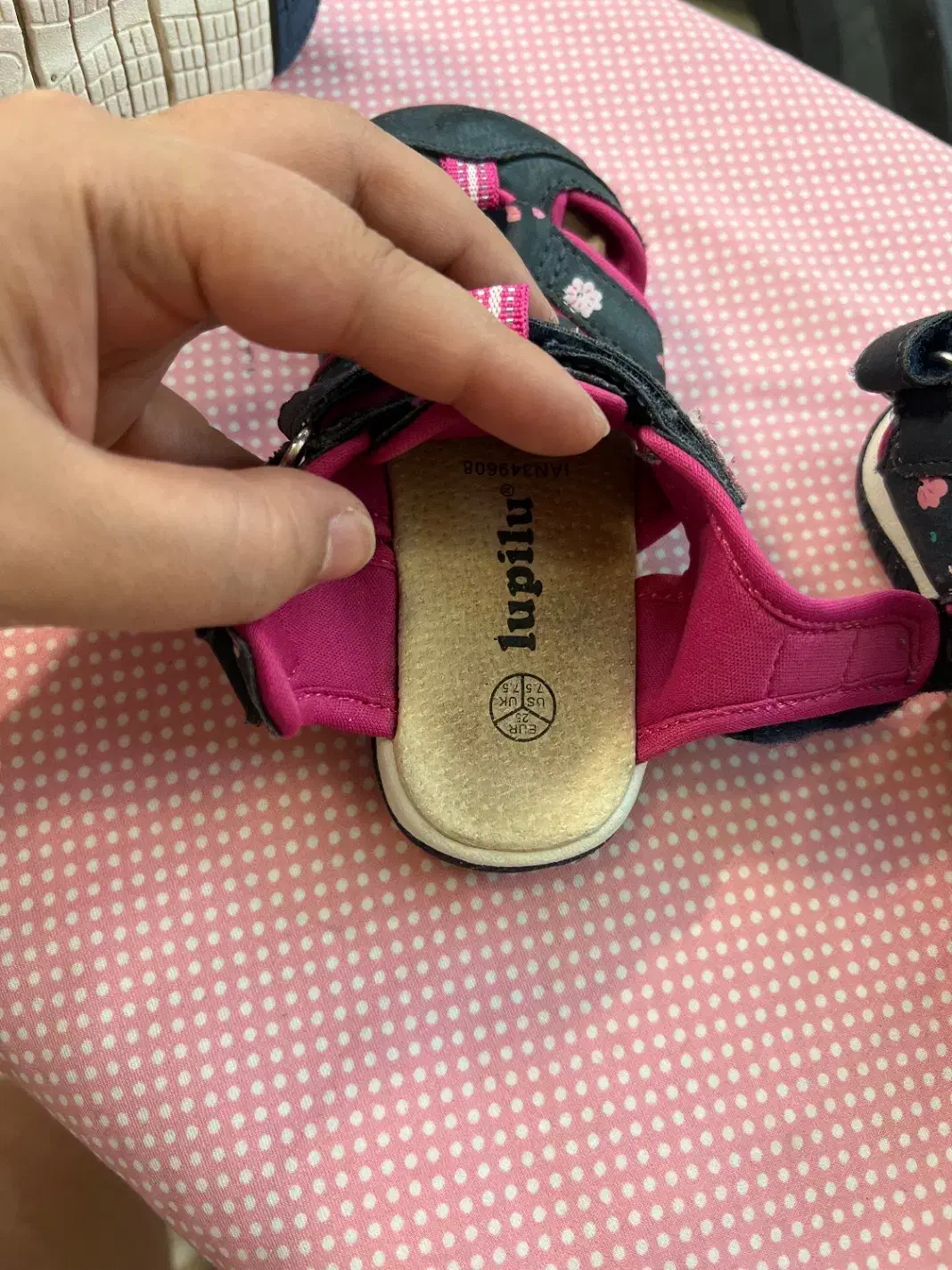 فوری کفش بچه گانه و نیم بوت برند اورجینال|کفش و لباس بچه|اصفهان, سرچشمه|دیوار