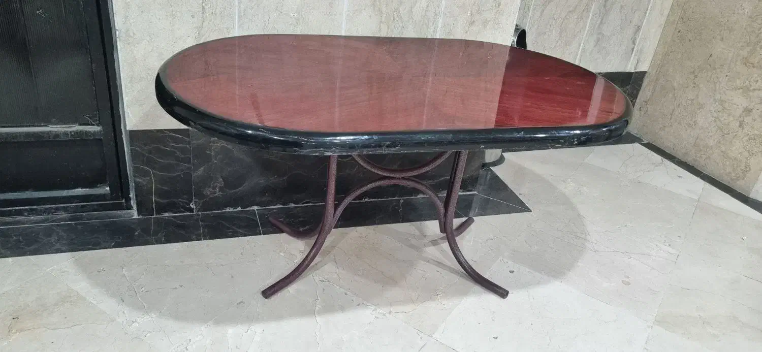 میز غذاخوری قدیمی محکم و سخت|میز و صندلی غذاخوری|قم, دانش|دیوار