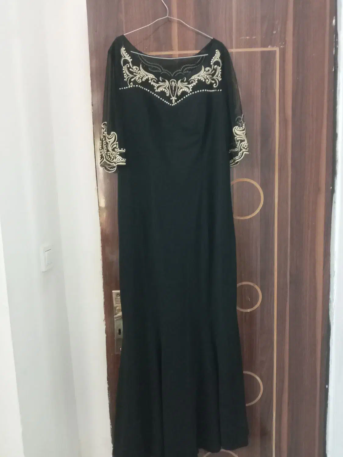 لباس مجلسی|لباس|گلبهار, شهر جدید گلبهار|دیوار