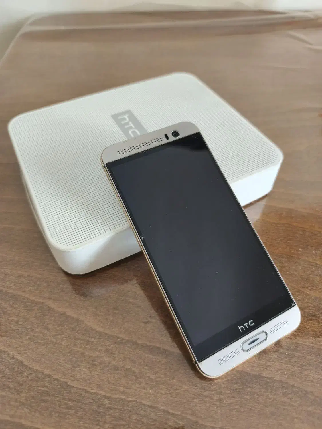 اچتیسی One M9 با حافظهٔ ۳۲ گیگابایت|موبایل|پرند, فاز ۶|دیوار