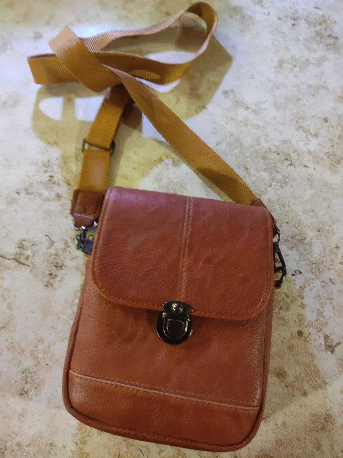 کیف بادی بگ|کیف، کفش، کمربند|اراک, |دیوار