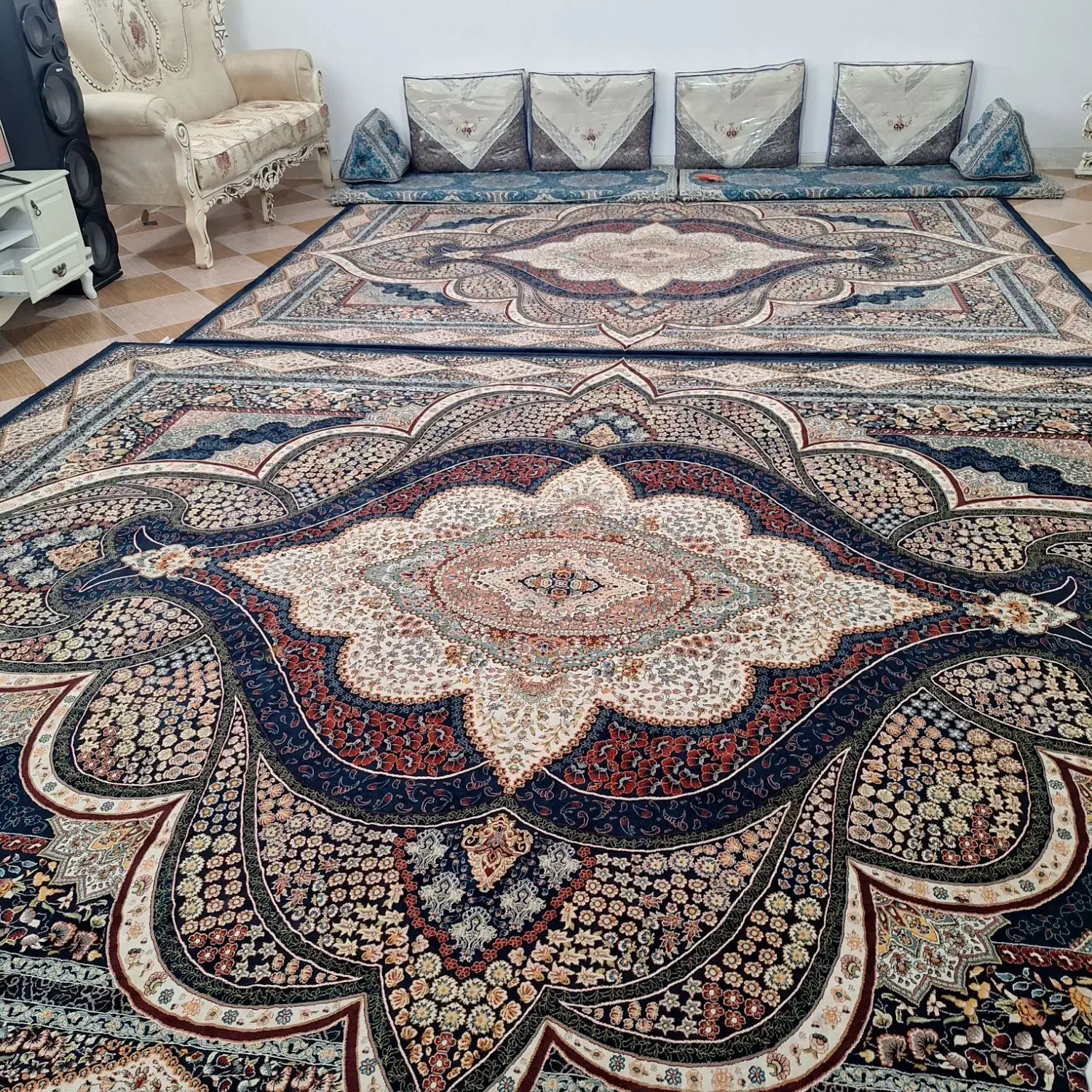 فرش درحد نو|فرش|یزد, |دیوار