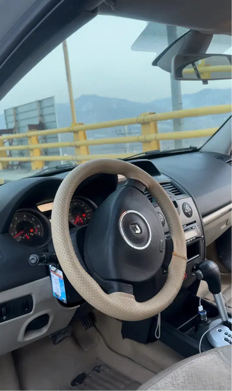 مگان ۲۰۰۰ اتومات|خودرو سواری و وانت|ارومیه, |دیوار