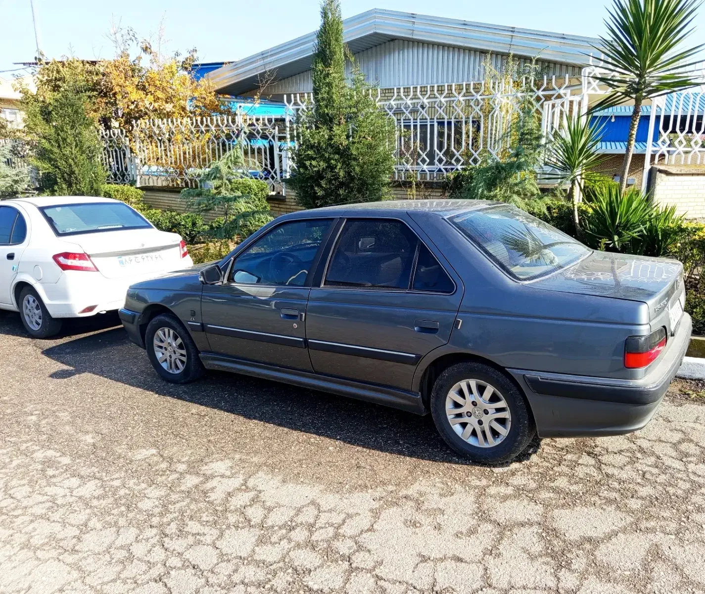 پژو پارس سال ۹۳ بی رنگ داشبرد جدید|خودرو سواری و وانت|گرگان, |دیوار