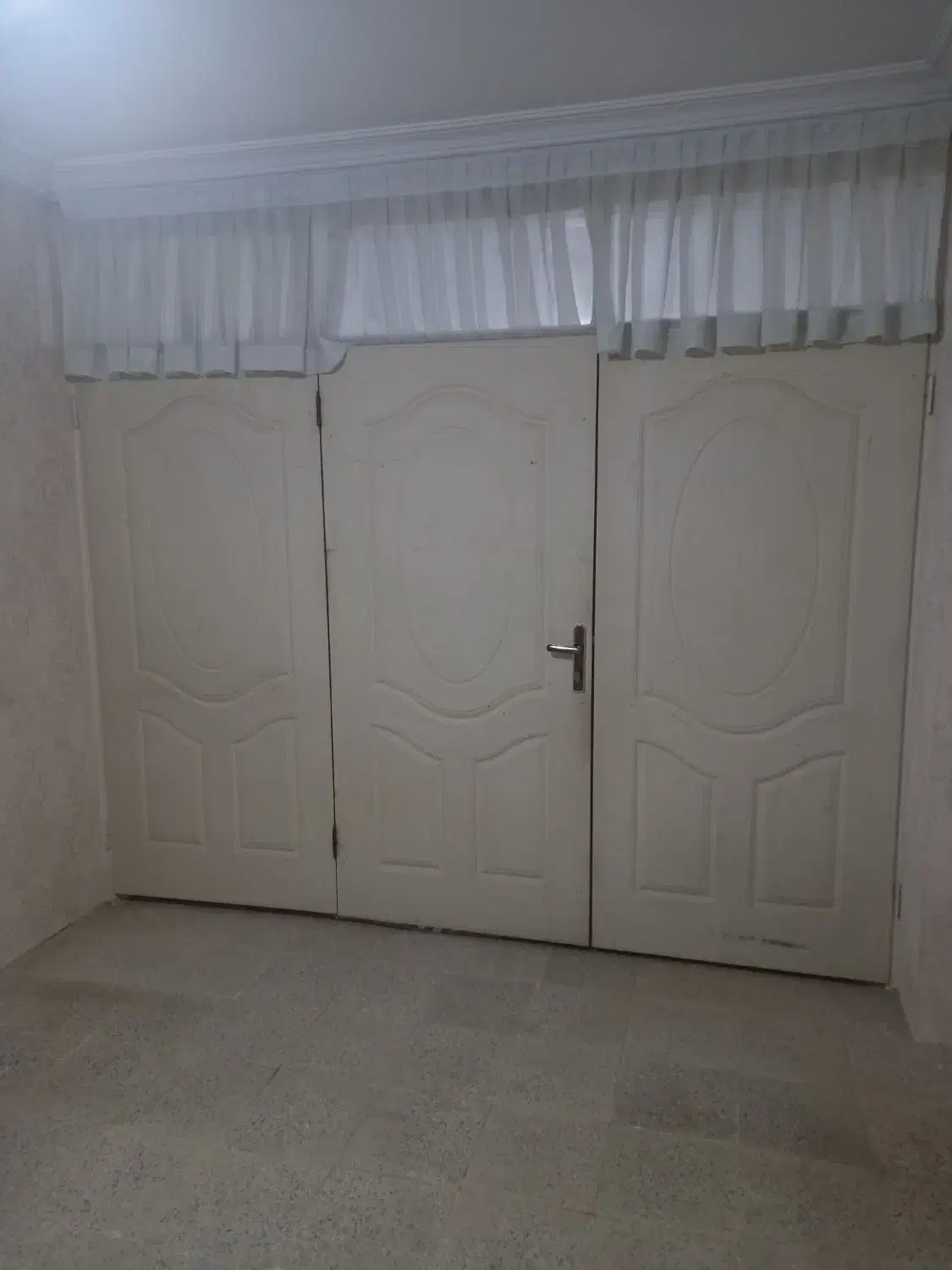 درب چوبی ۳ لنگه بازشو|مصالح و تجهیزات ساختمان|همدان, |دیوار