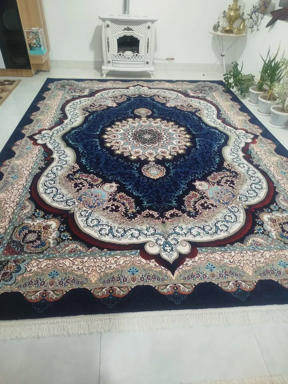 فرش ۱۲ متری جفت نو نو برای جهیزیه هستش|فرش|انگوران, |دیوار