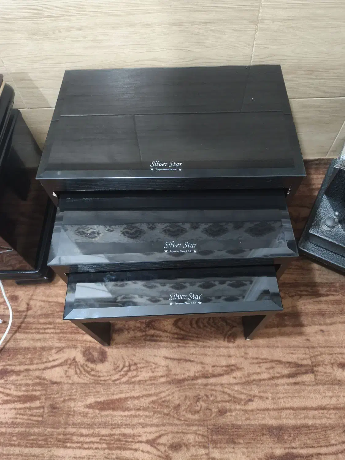 گل میز|مبلمان خانگی و میز عسلی|چغادک, |دیوار