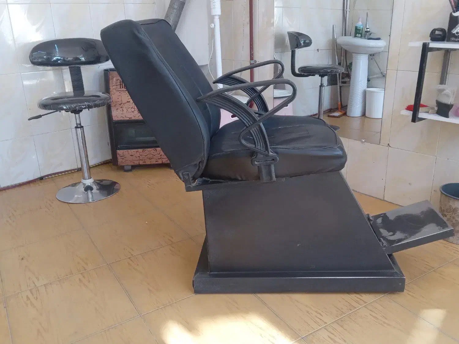 فوری|صندلی و نیمکت|نیشابور, کشتارگاه|دیوار