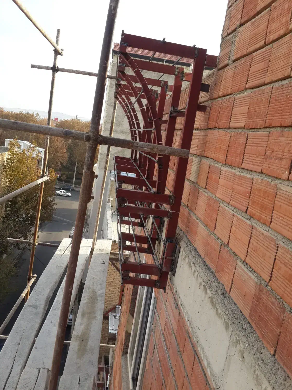 همکاربرای جوشکاری در نما رومی|استخدام معماری، عمران و ساختمانی|ارومیه, |دیوار