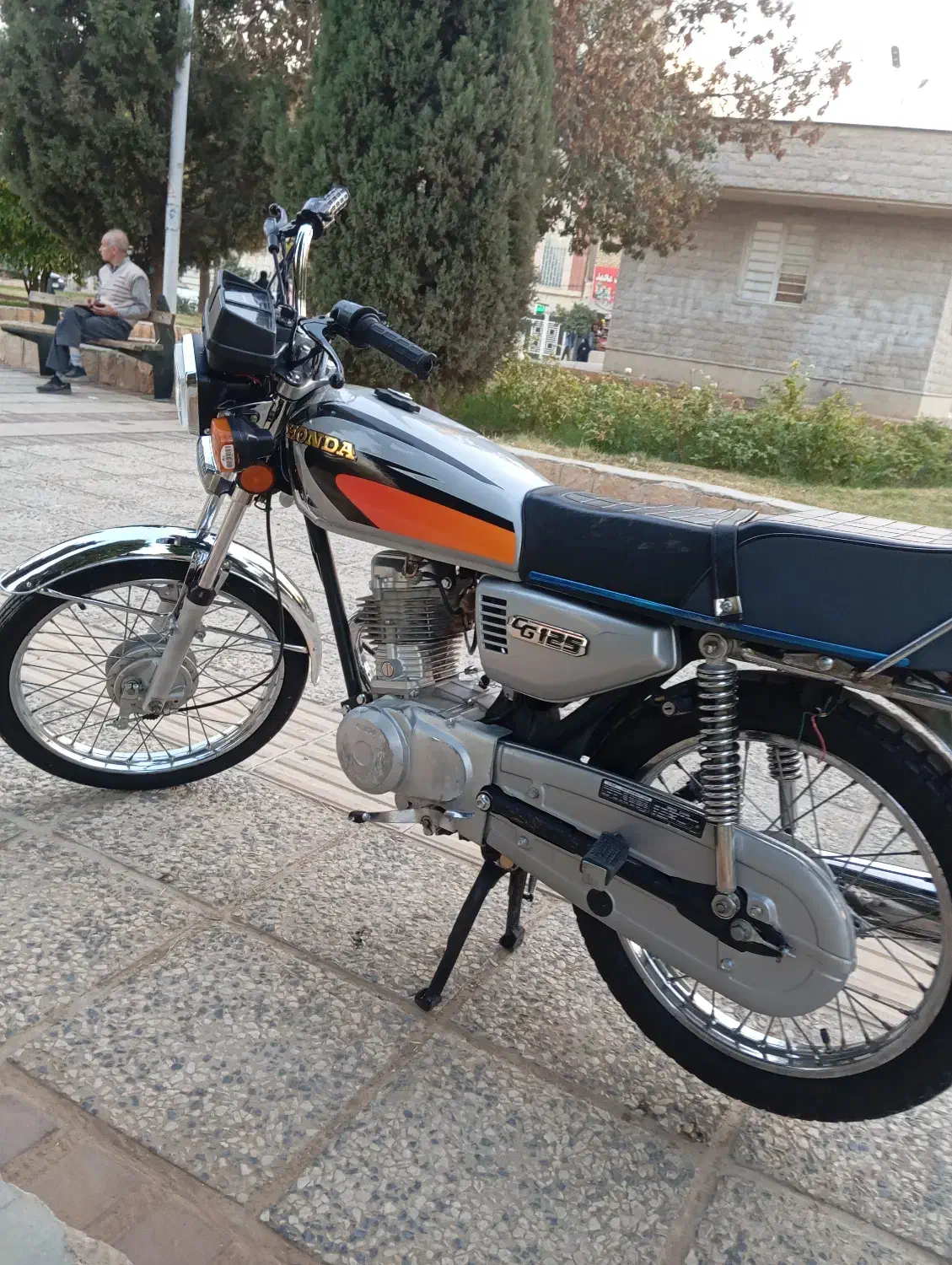 هوندا 125پیشرو|موتورسیکلت|شیراز, دارالرحمه|دیوار