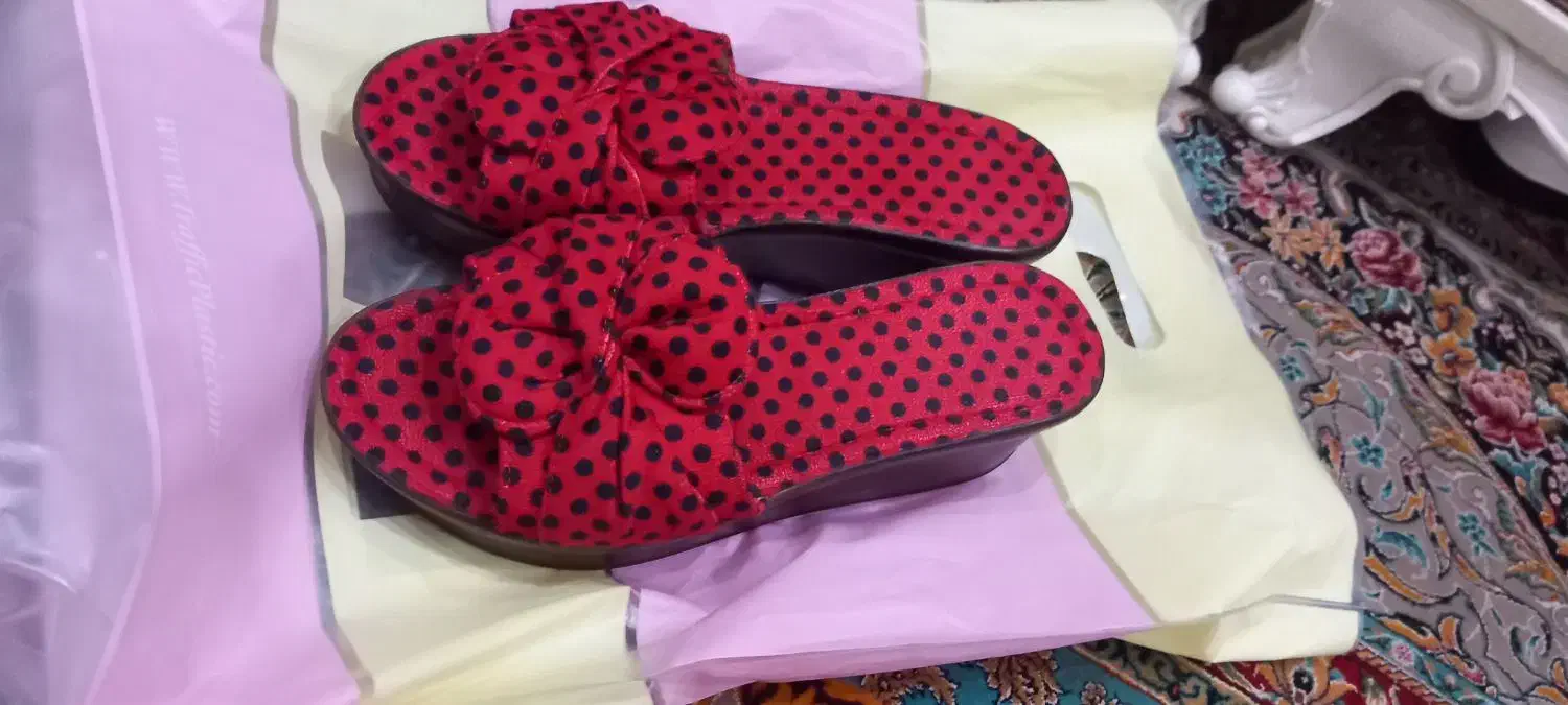 دمپایی دخترانه|کیف، کفش، کمربند|اندیشه, اندیشه فاز ۶|دیوار