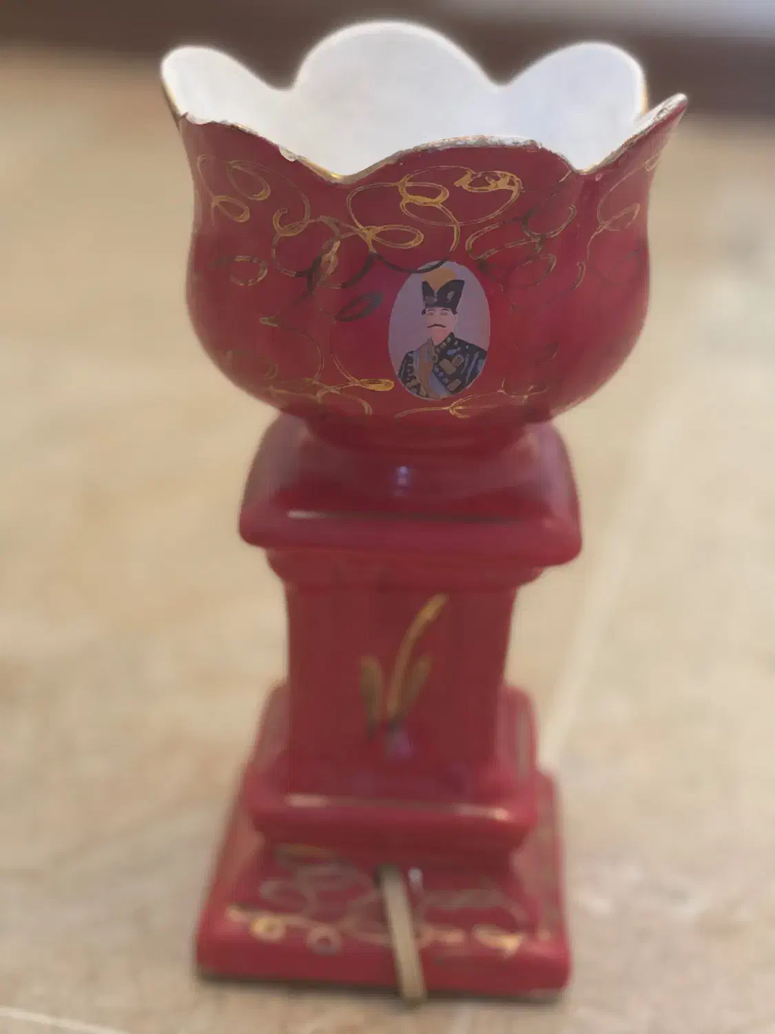 اسفند دود کن برقی قدیمی ناصرالدین شاه ۱تومن ناقابل|صنایع دستی و سایر لوازم تزئینی|تهران, تهران‌نو|دیوار