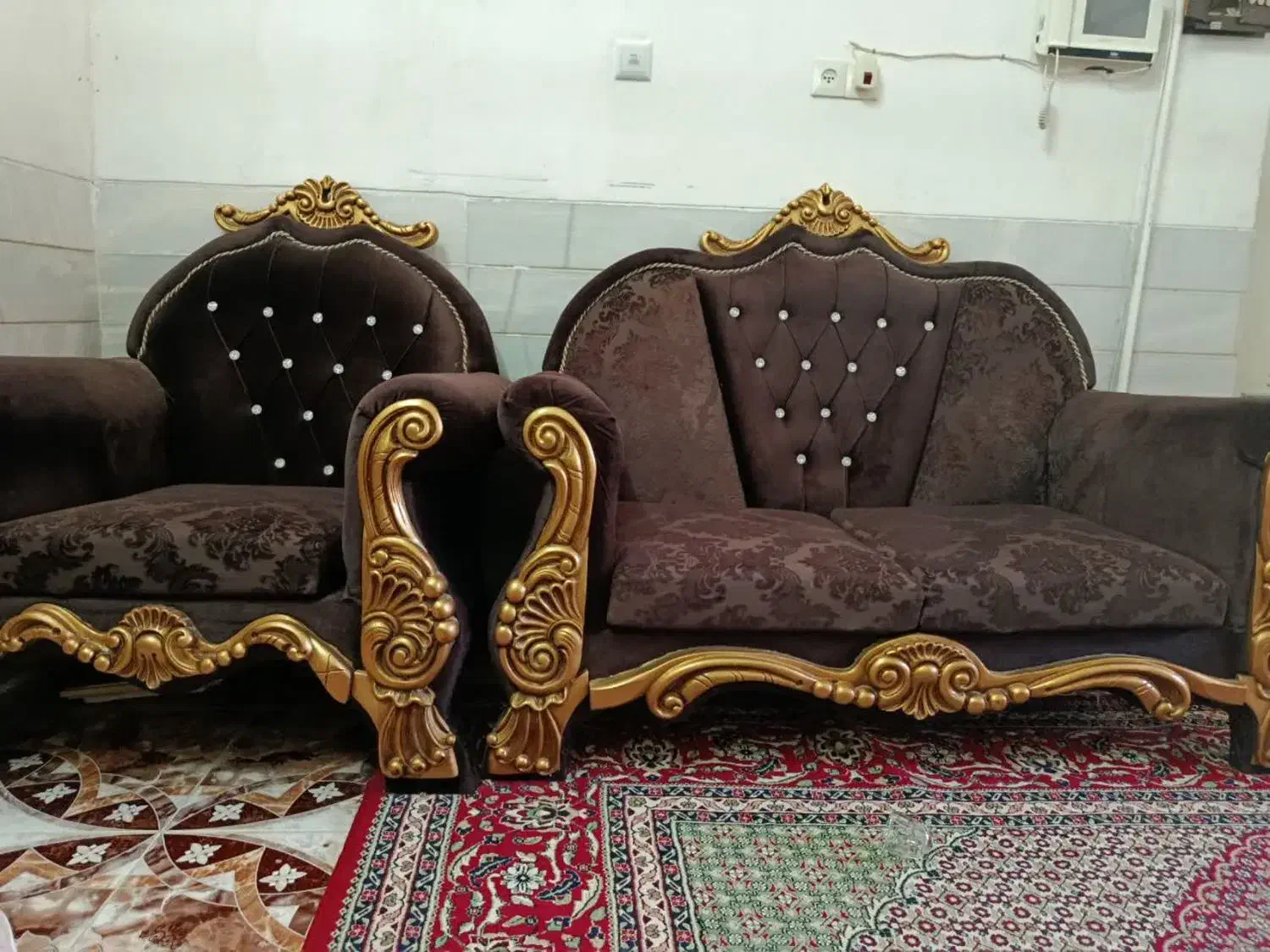 دودست مبل راحتی سالم وتمیز ۱۴نفره|مبلمان خانگی و میز عسلی|میبد, |دیوار