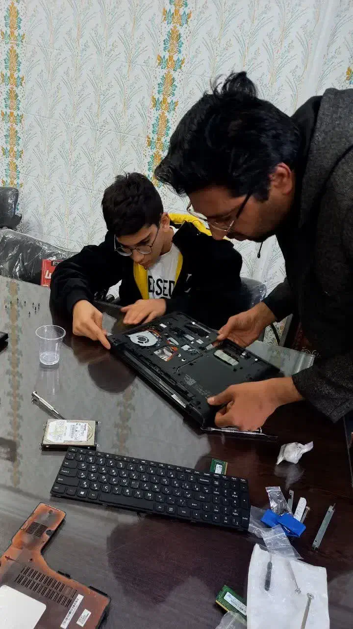 آموزش تعمیرات و مونتاژ لپ تاپ و کامپیوتر|خدمات آموزشی|میبد, |دیوار
