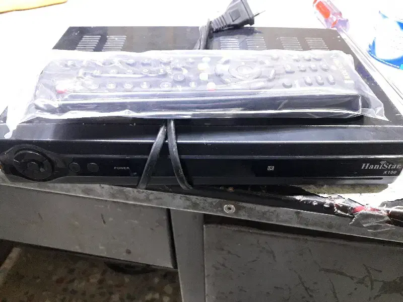 گیرنده دیجیتال|صوتی و تصویری|برخوار, |دیوار