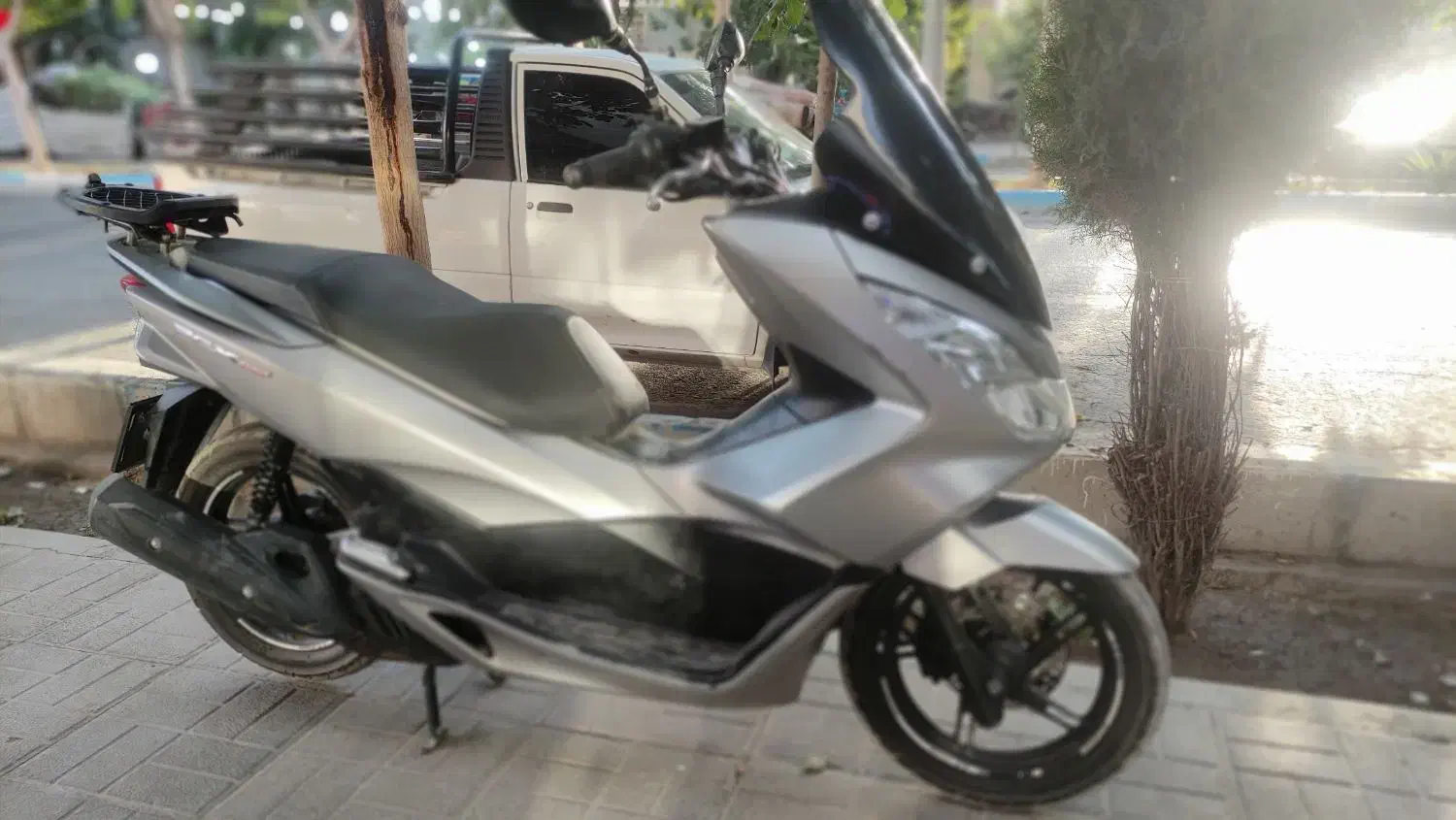 pcx ژاپن 2018|موتورسیکلت|برخوار, |دیوار