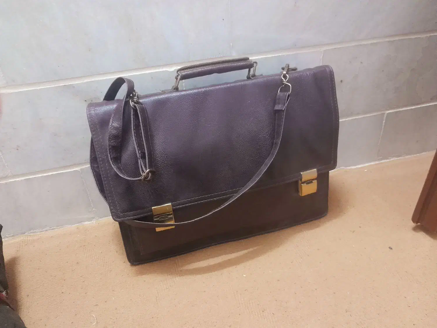 کیف رمز دار چرم .|کیف، کفش، کمربند|میبد, |دیوار