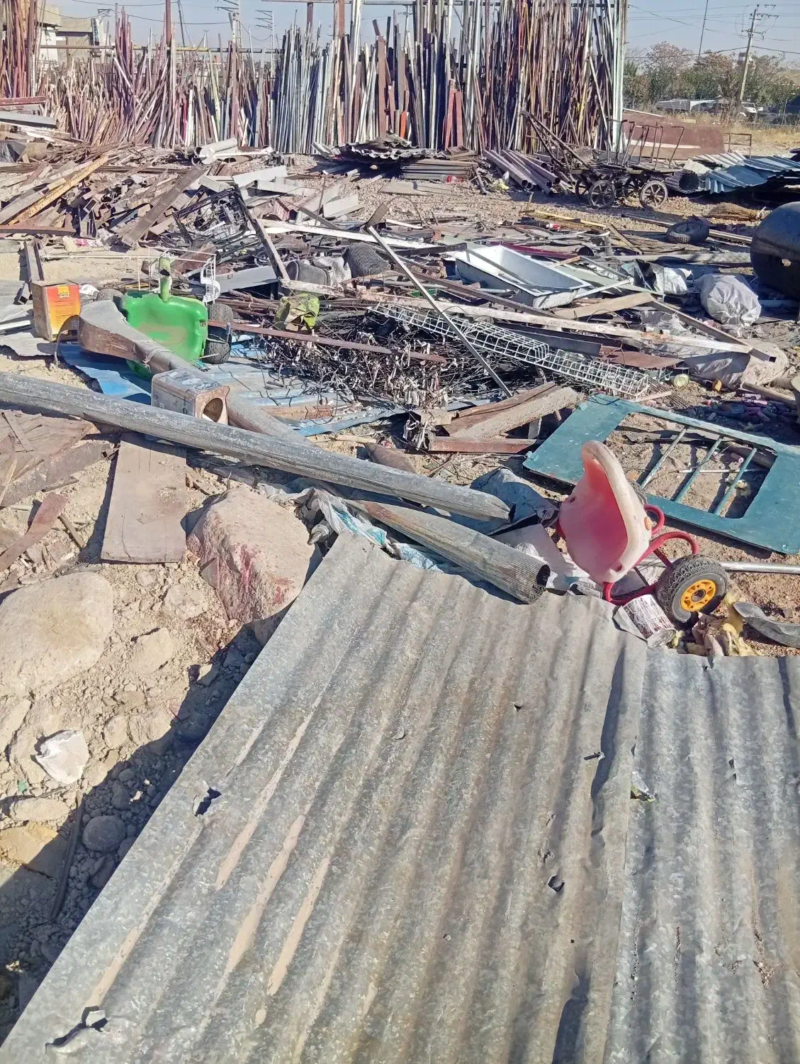 لوله های شیرانی. در ضایعاتی. b قوطی 2*2المنیوم|عمده‌فروشی|ارومیه, |دیوار