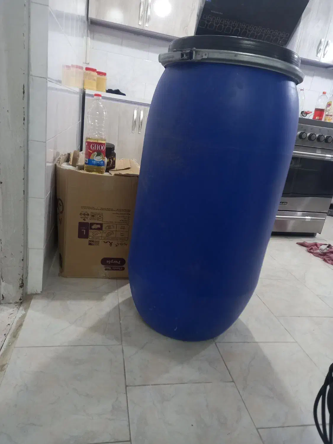 بشکه|ظروف نگهدارنده، پلاستیکی، یک‌بارمصرف|تالش, هشتپر|دیوار