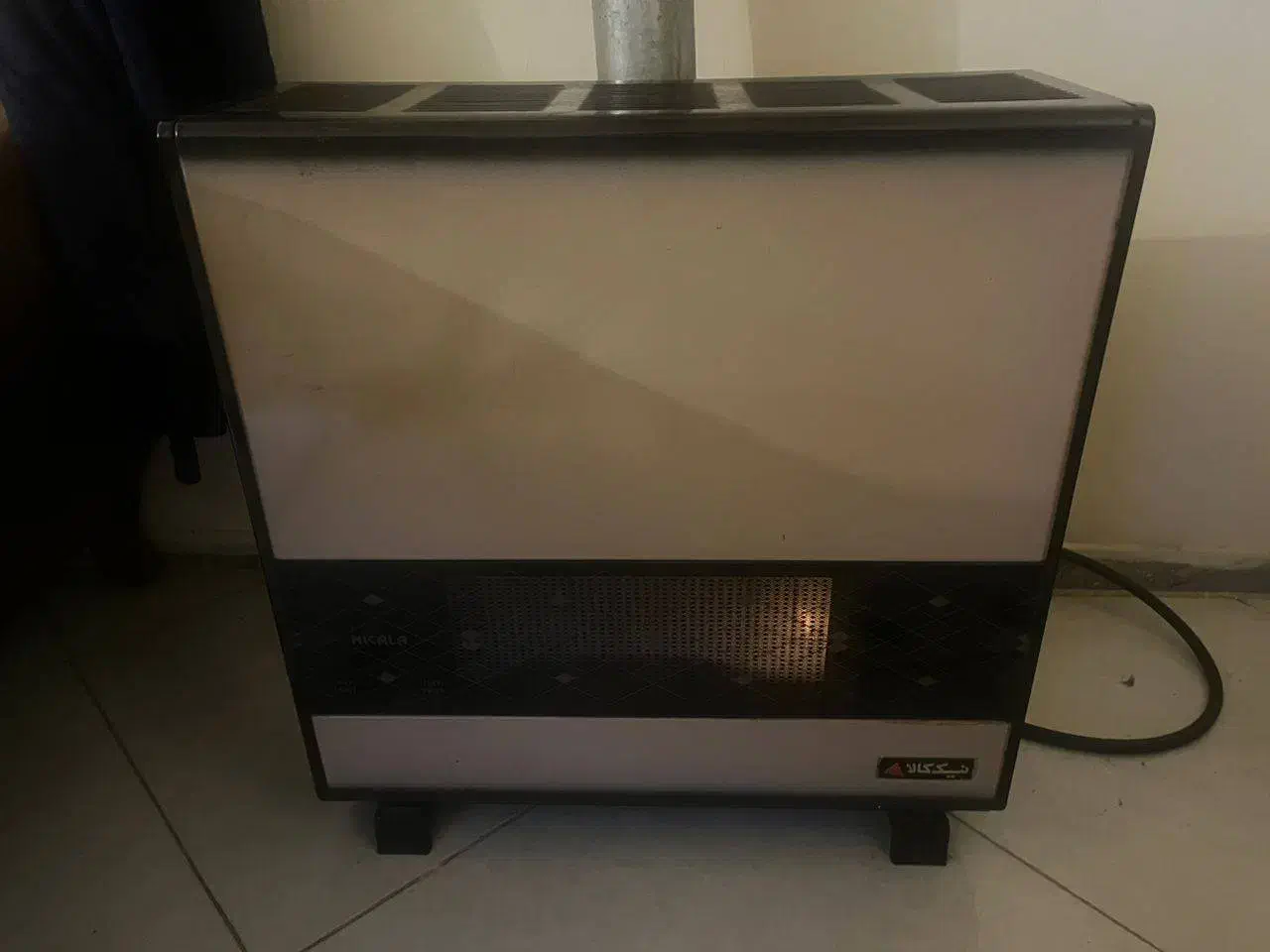 دو عدد بخاری نیک کالا سالم و با لوله وشلنگ گاز|بخاری، هیتر، شومینه|رشت, دیلمان|دیوار