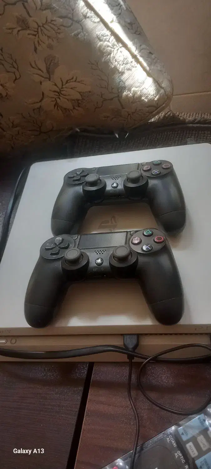 ps4 اسلیم سفید دو دسته|کنسول، بازی ویدئویی و آنلاین|یزد, |دیوار