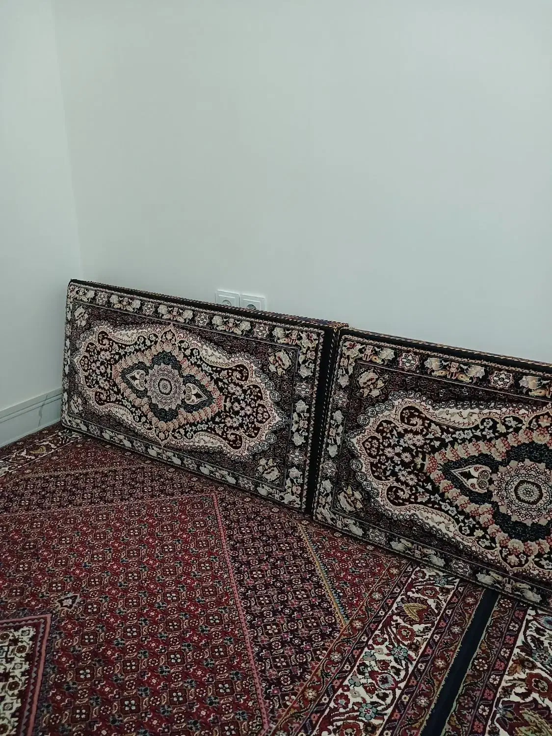 پشتی نو نو نو|پشتی|زنجان, |دیوار