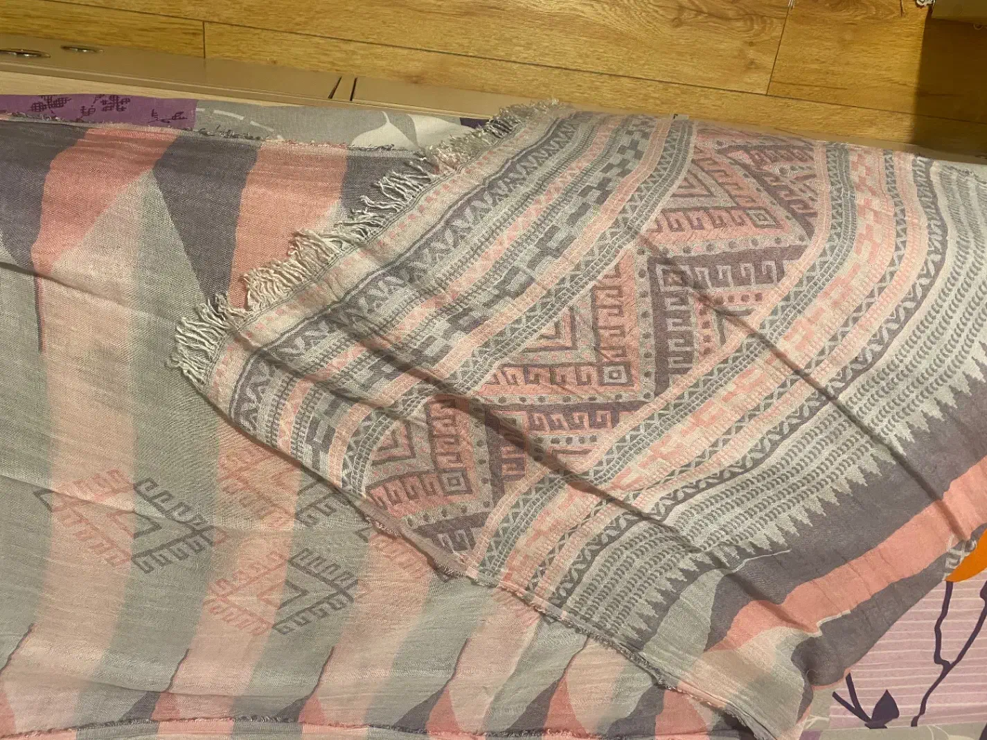 شال نخی ضخیم|لباس|تهران, هروی|دیوار