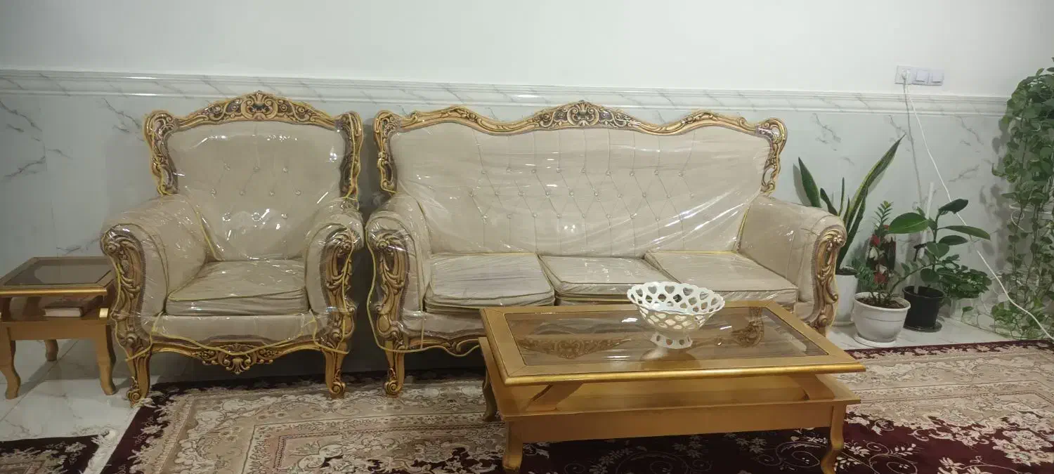 مبل سلطنتی ۷نفره|مبلمان خانگی و میز عسلی|قزوین, |دیوار