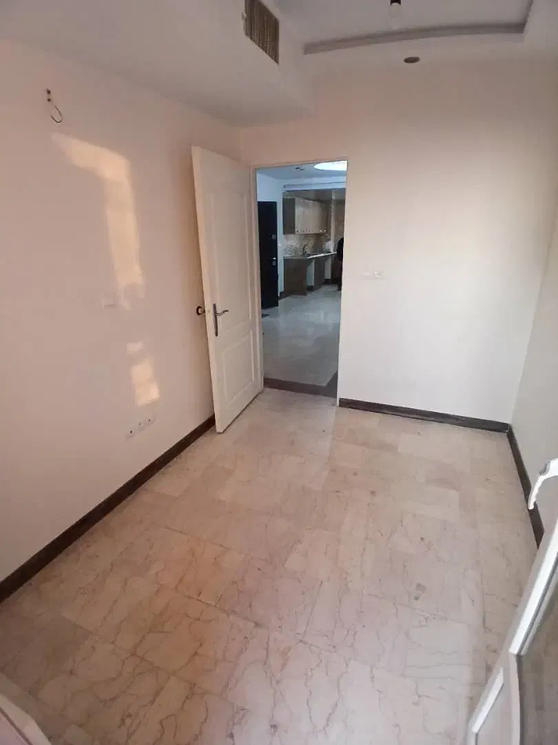 ۸۲ متر دو خوابه/ ۷ساله/ جنت‌آباد شمالی/ اخلاص