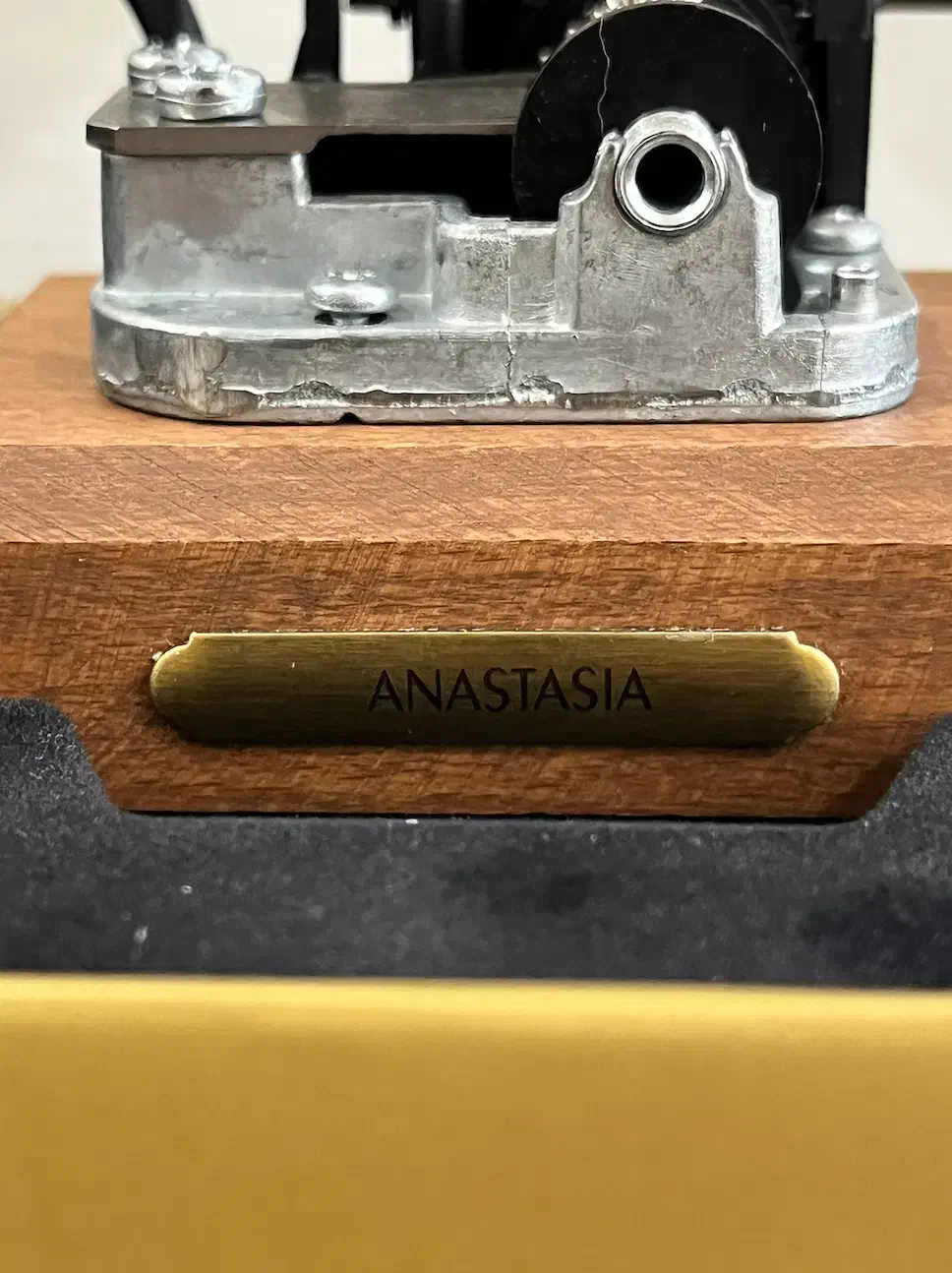 جعبه موزیکال ایل تمپو ولا مناسب هدیه|کلکسیون و سرگرمی|مشهد, نیروی هوایی|دیوار