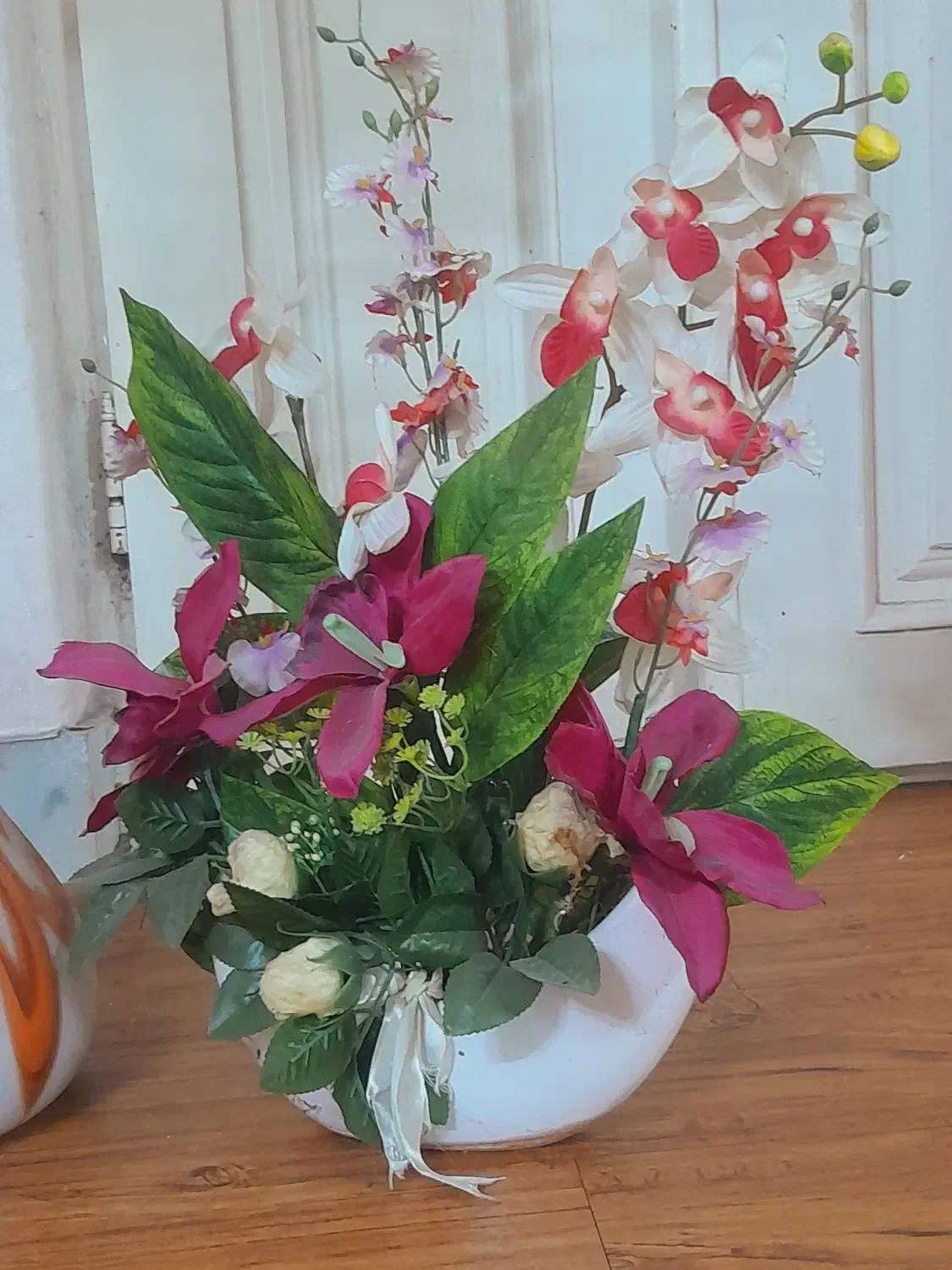 گلدان با گل|گل مصنوعی|لنگرود, |دیوار