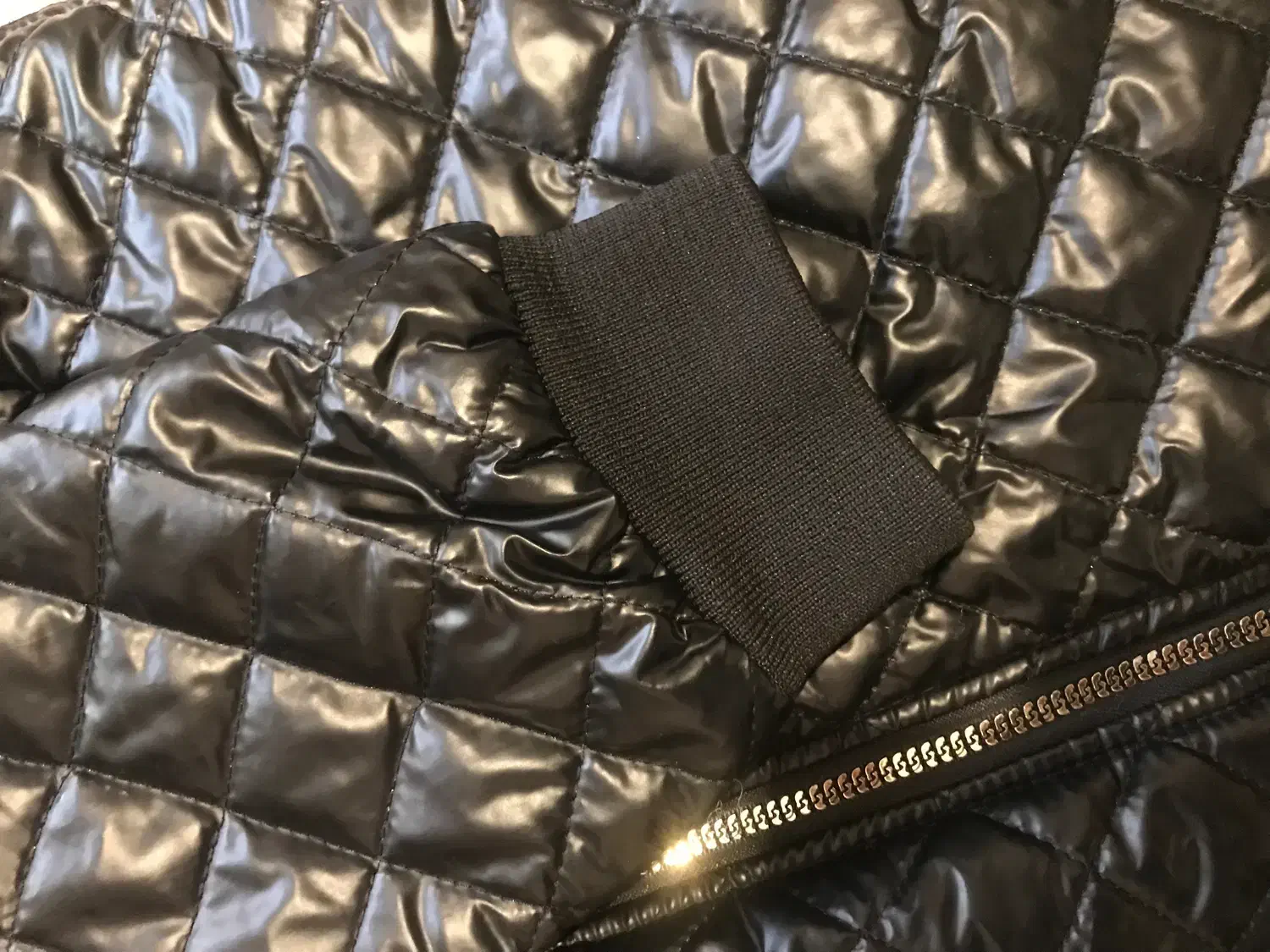 کاپشن|لباس|ملایر, |دیوار