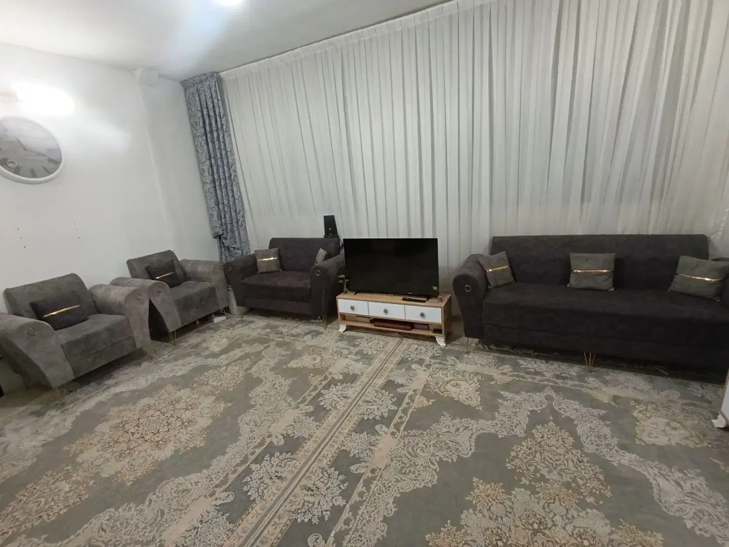 مبل هفت نفره در حد نو|مبلمان خانگی و میز عسلی|مشهد, کوی المهدی|دیوار