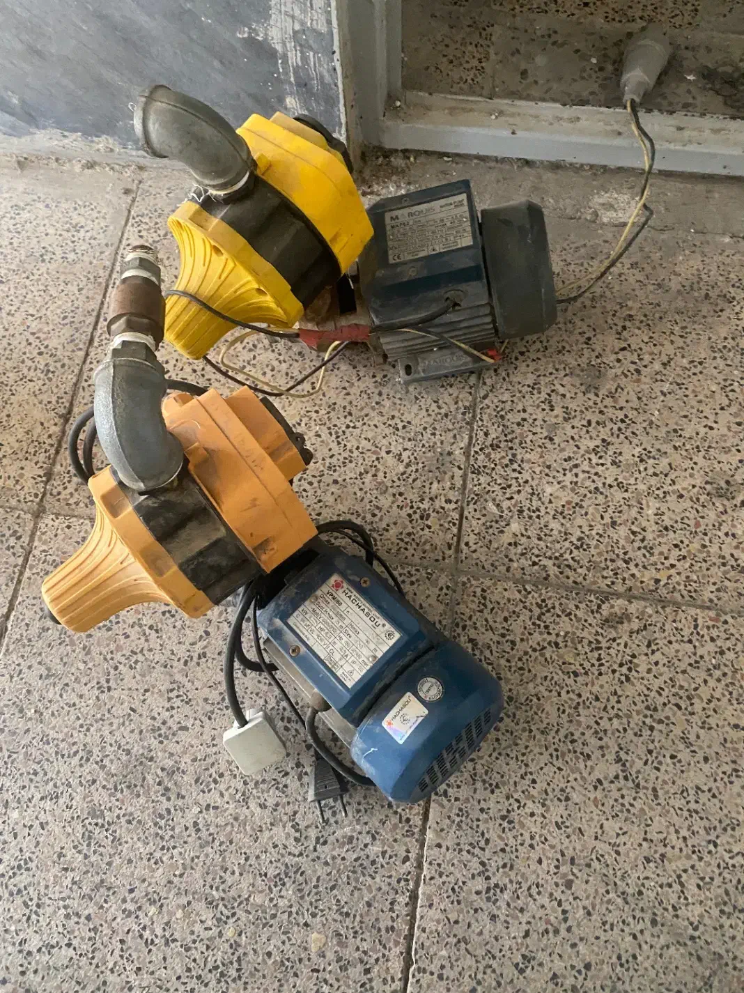 دو عدد پمپ آب بفرش میرسد|ابزارآلات|شوشتر, |دیوار