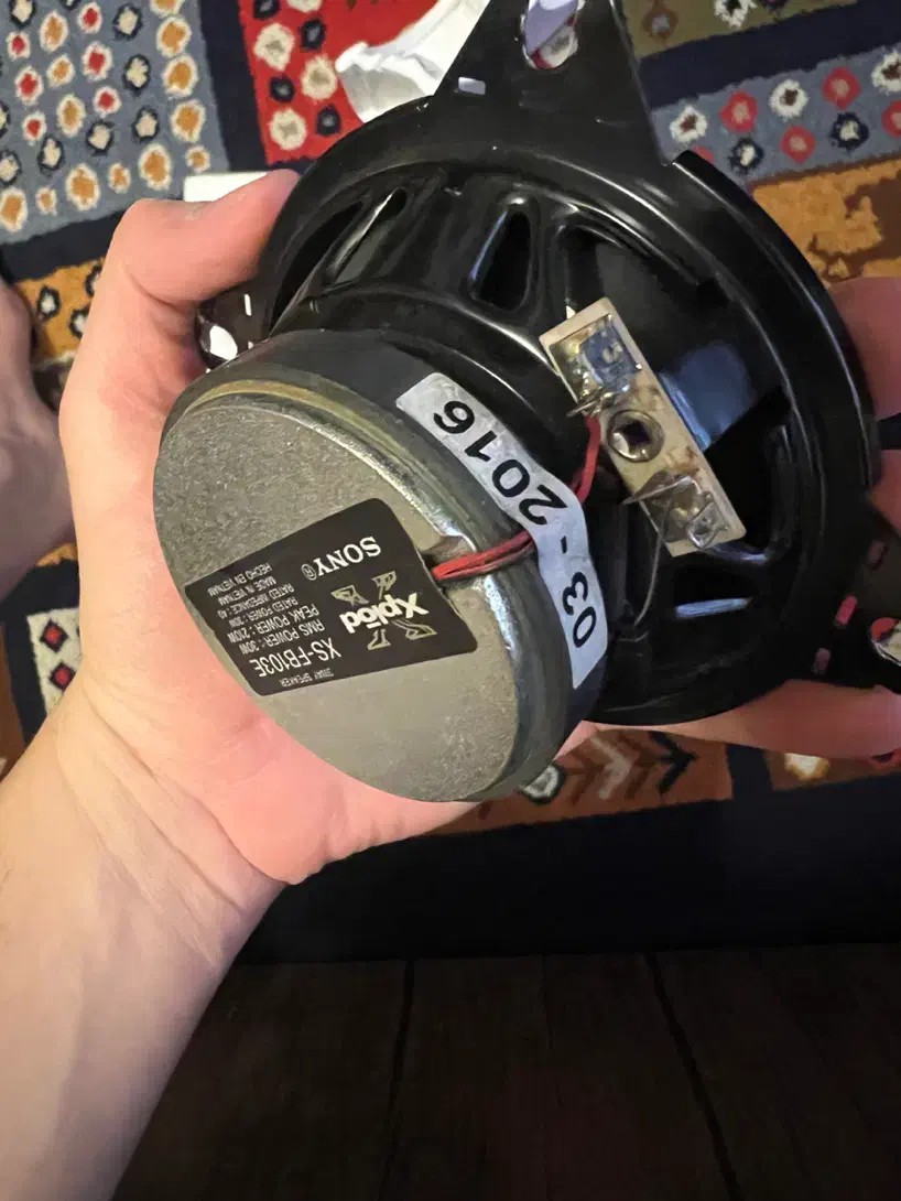 بلندگو سونی اصلی ۴ اینچ|صوتی و تصویری|تهران, سعادتآباد|دیوار