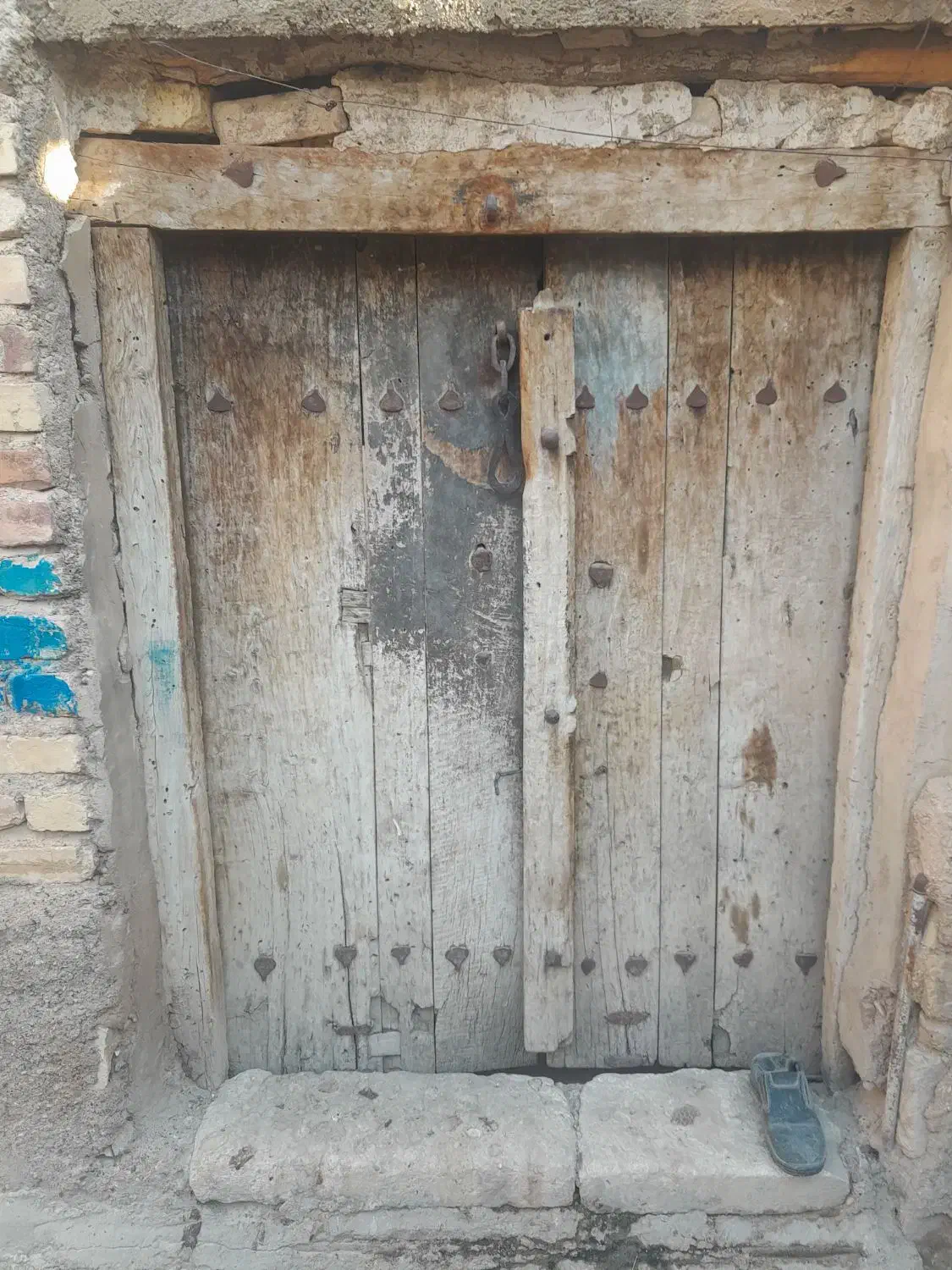 درب سنتی چوبی قدیمی|صنایع دستی و سایر لوازم تزئینی|زرقان, |دیوار