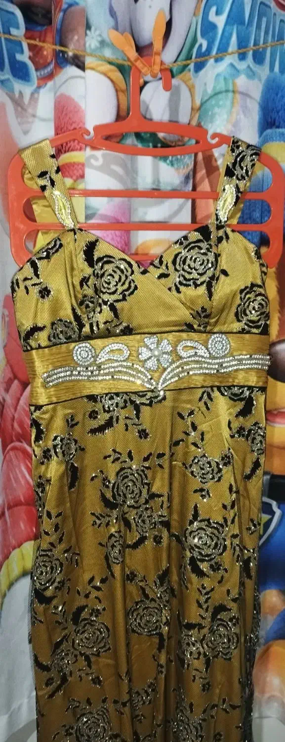 تعدادی لباس مجلسی و کت و شلوار مردانه|لباس|لاهیجان, شهید آوینی|دیوار