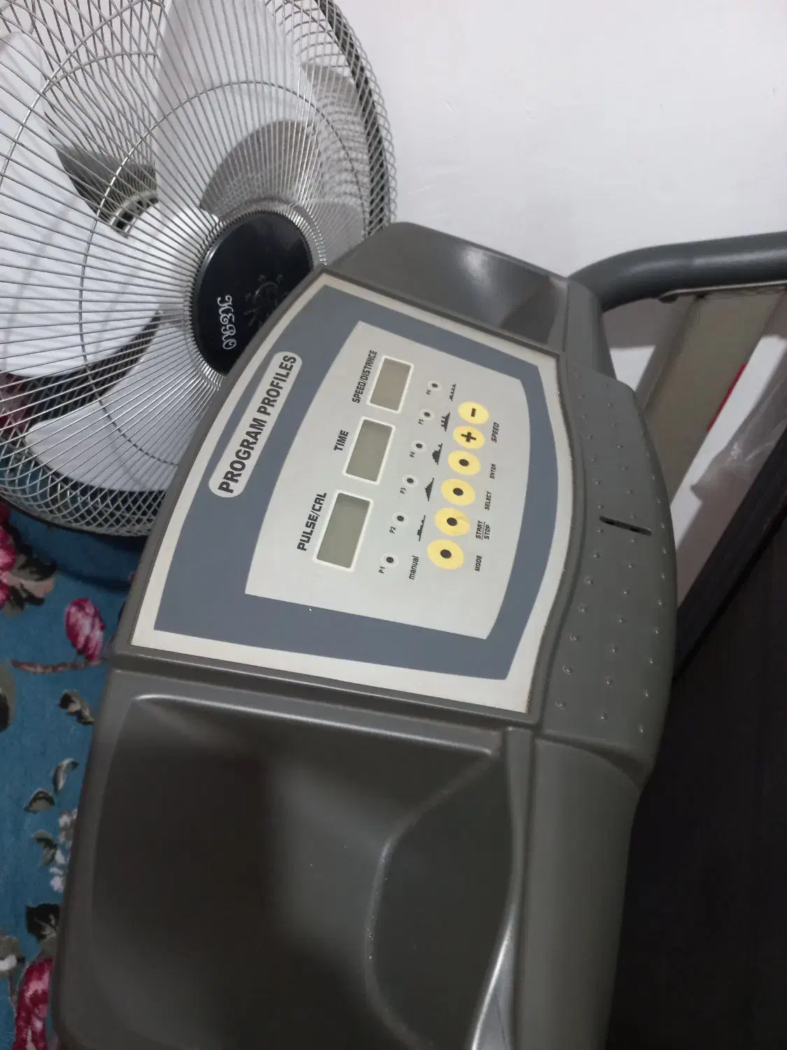 تردمیل|تجهیزات ورزشی|رشت, باهنر|دیوار