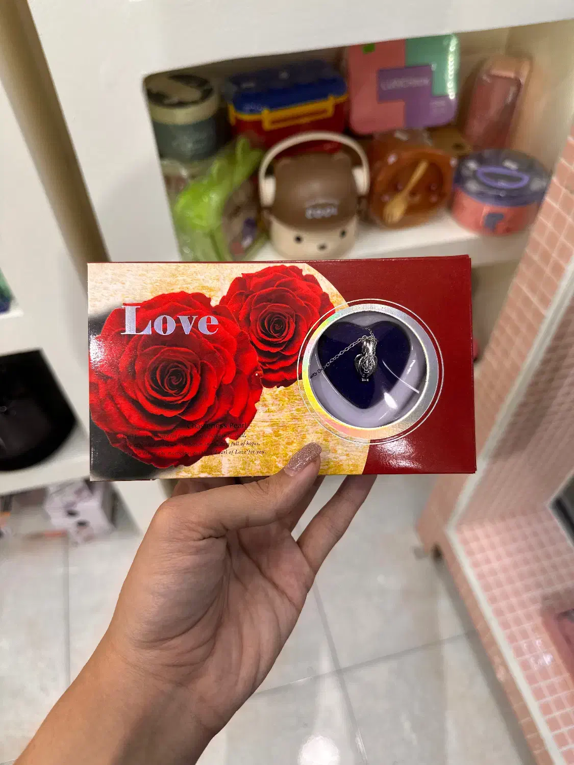 فروشنده خانوم شیفت صبح تا عصر|استخدام خدمات فروشگاه و رستوران|تهران, درختی|دیوار