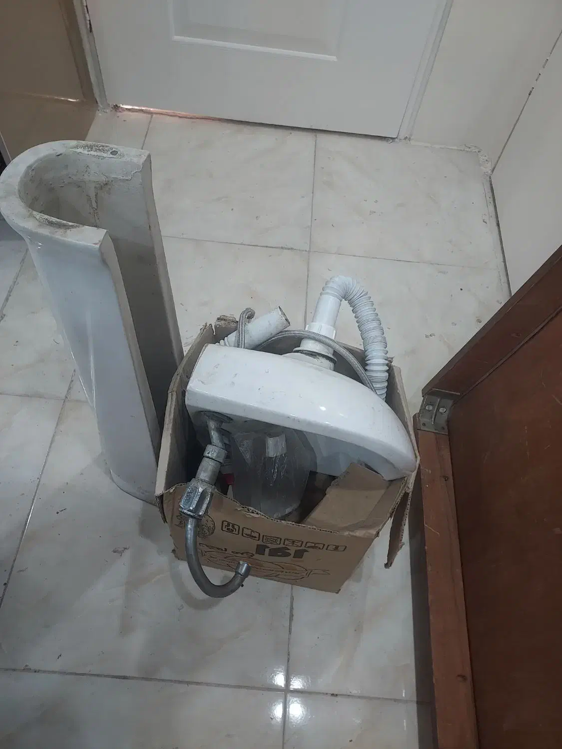 کابینت فلزی|لوازم سرویس بهداشتی|پرند, فاز ۶|دیوار