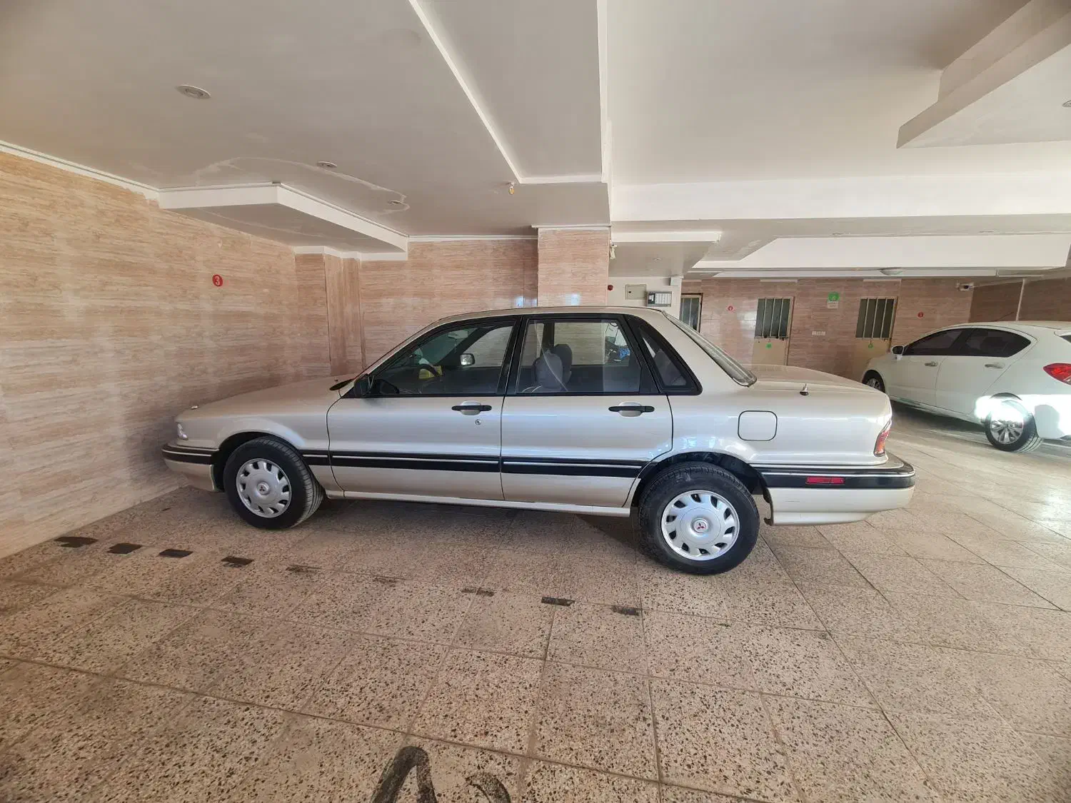 میتسوبیشی|خودرو سواری و وانت|هشتگرد, شهرک صنعتی هشتگرد|دیوار