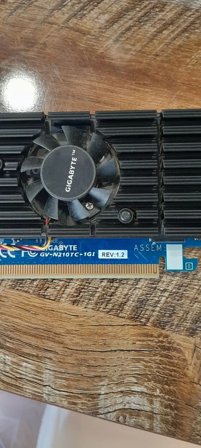 کارت گرافیک ۱ گیگ|قطعات و لوازم جانبی رایانه|مشهد, شهرآرا|دیوار