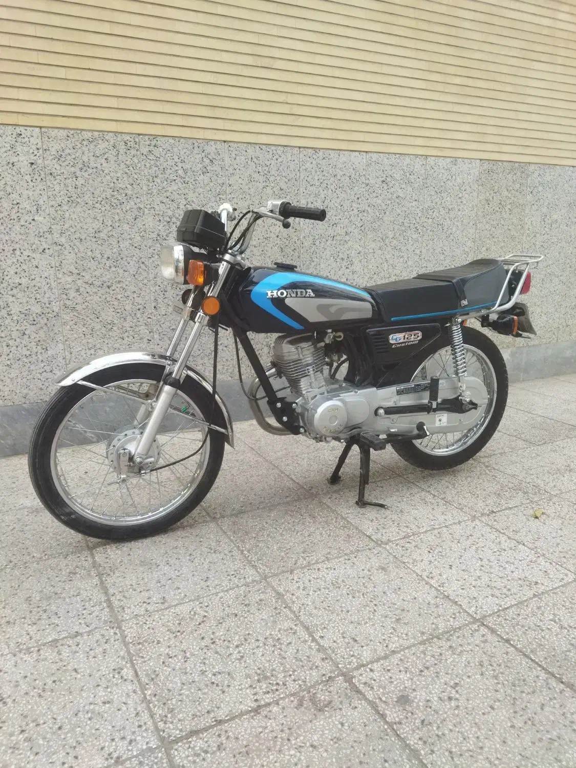 موتور هوندا صدف83 پلاک ملی با کارت سوخت فعال|موتورسیکلت|اصفهان, شهرک کاوه|دیوار