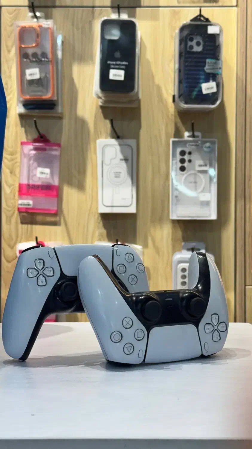 دسته کارکرده پی اس فایو بسیار تمیز ps5 کنسول بازی|کنسول، بازی ویدئویی و آنلاین|تهران, گیشا|دیوار