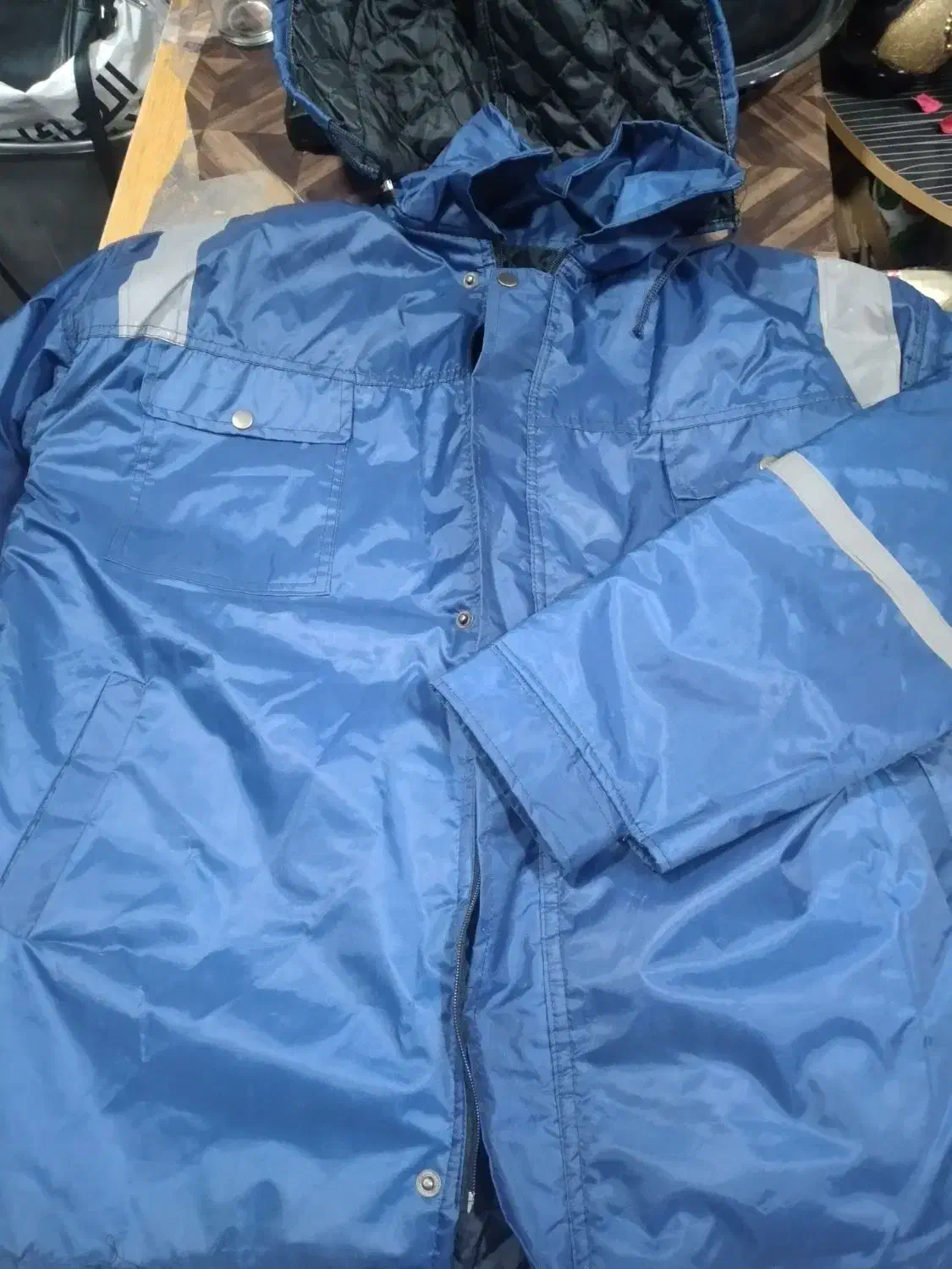 کابشن بارونی|لباس|اهواز, شهرک دانشگاه|دیوار