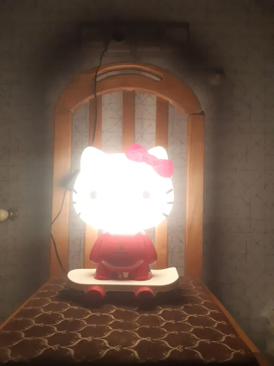 چراغ خواب کیتی گربه بزرگ|چراغ خواب و آباژور|کاشان, دانش|دیوار