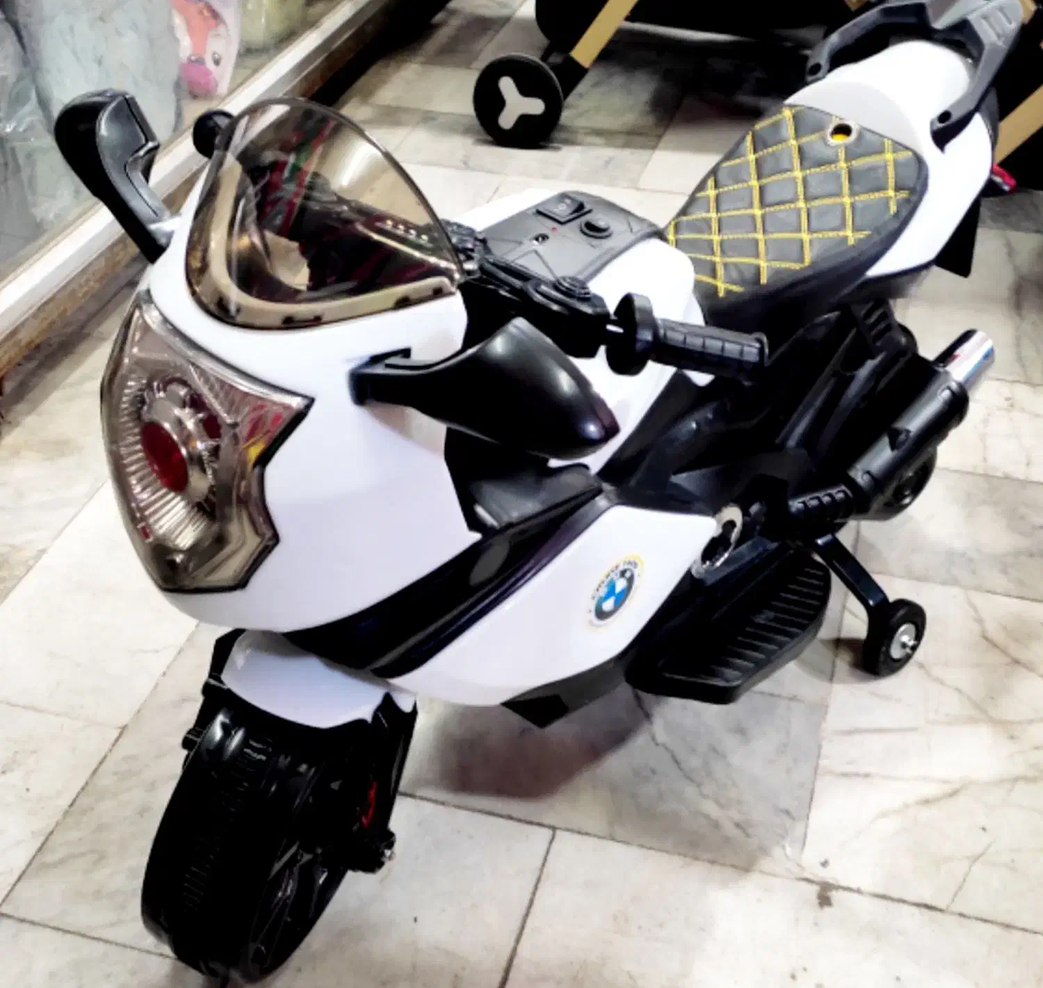 تخفیف ویژه موتور شارژی کروز برای ۲ تا ۶ سال|اسباب‌بازی بچه|اهواز, طالقانی|دیوار