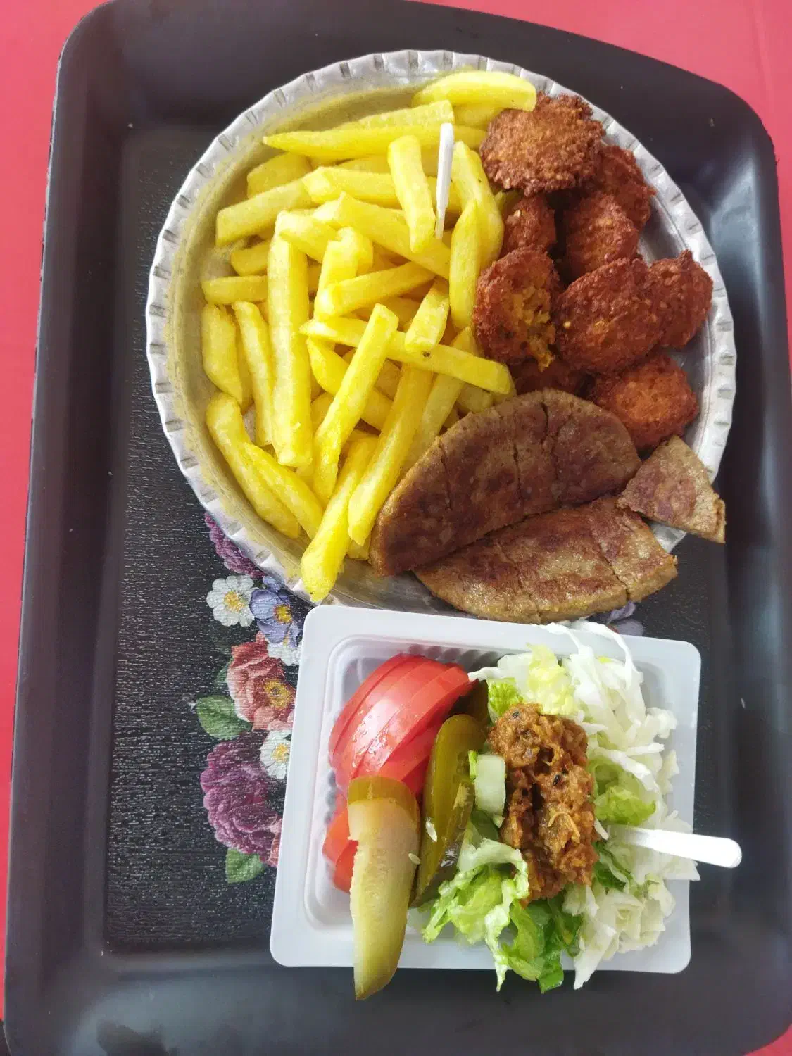 کار در ساندویچی|استخدام خدمات فروشگاه و رستوران|نوشهر, |دیوار